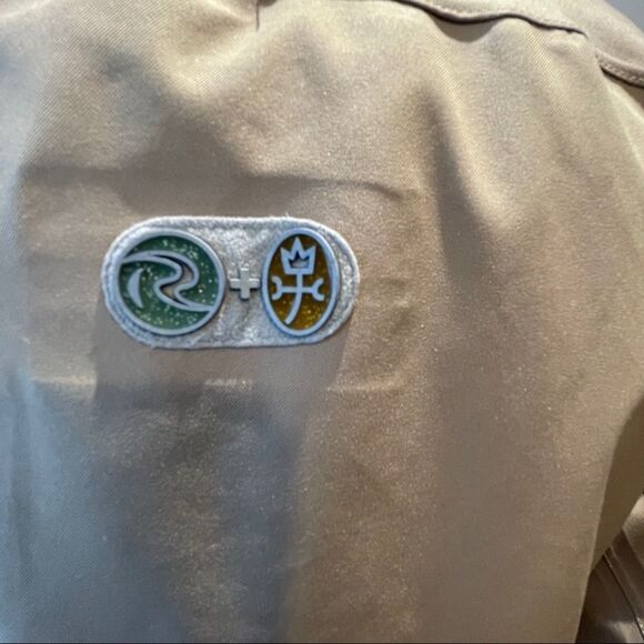 Rossignol JC De Castelbajac Women's Size M Ski Jacket Tan Mock Neck Pockets - Picture 6 of 16